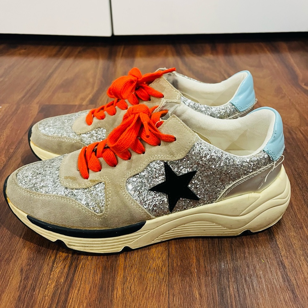 Oasis Society Women's U.S. Size 6.5 Tan, Black, Glitter with Orange Laces
